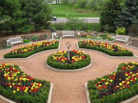 Green bay botanical gardens - Published: May. 12, 2023 at 2:16 PM PDT. GREEN BAY, Wis. (WBAY) - If you and your kids love being outside - there’s a great new destination in Green Bay worth exploring. The space is a 2.5 acre ...
